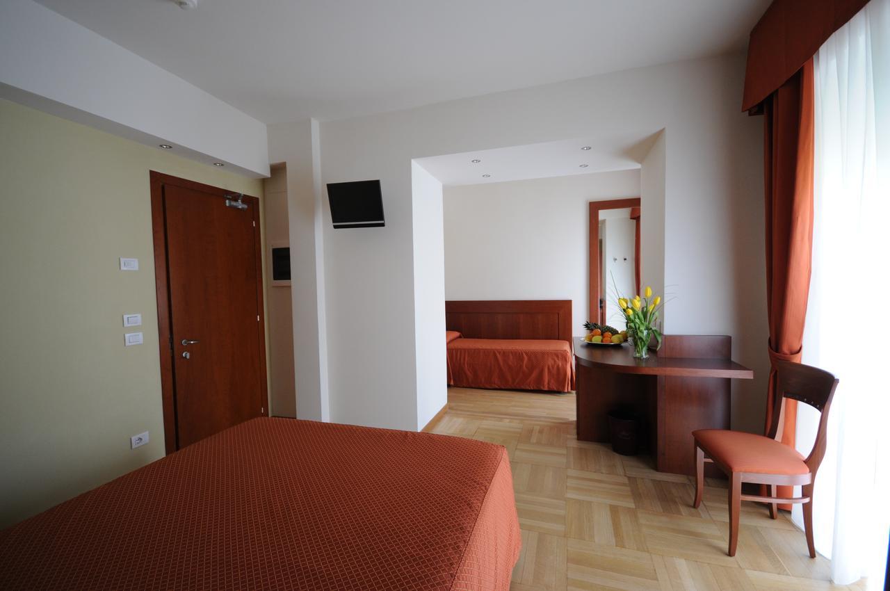 Hotel Conradi كيافينا المظهر الخارجي الصورة