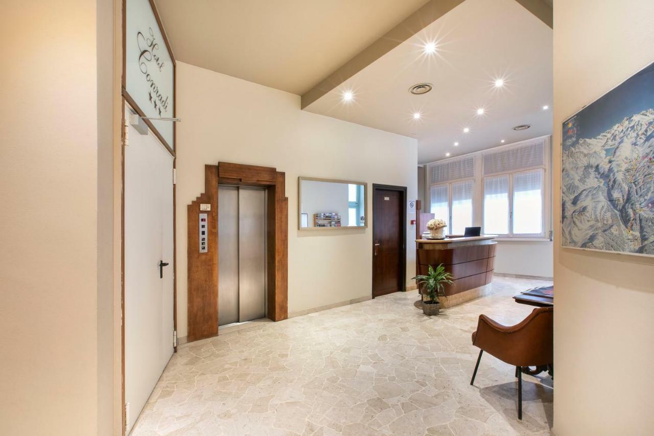 Hotel Conradi كيافينا المظهر الخارجي الصورة